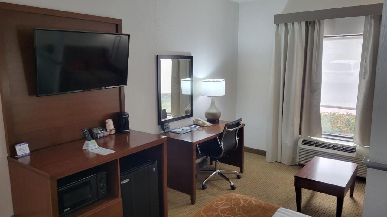 Comfort Suites Cumming-Atlanta Near Northside Hospital Forsyth Exterior foto