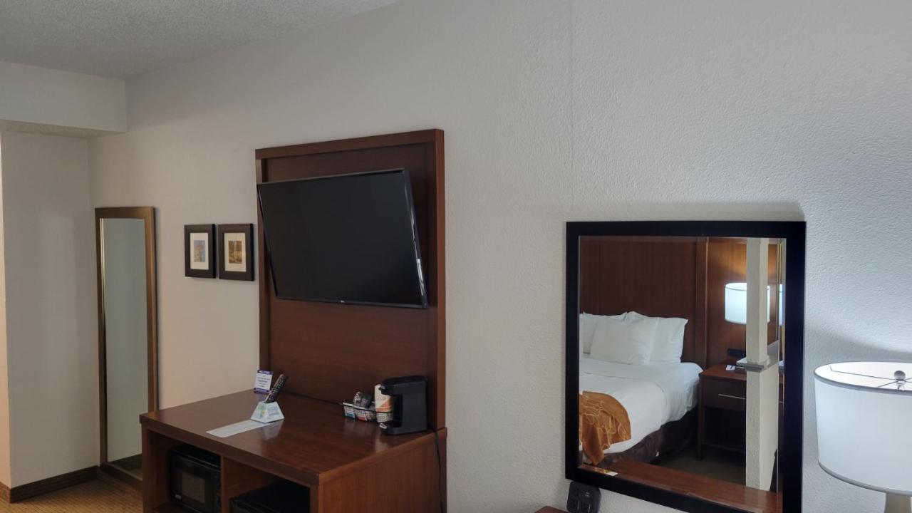 Comfort Suites Cumming-Atlanta Near Northside Hospital Forsyth Exterior foto